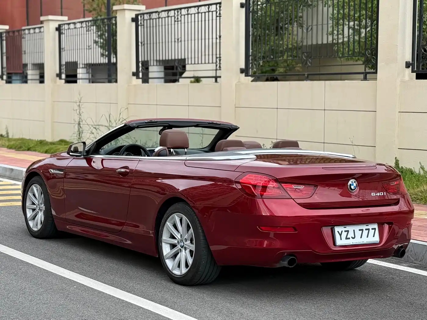 BMW 6 Series 2012 2011 640i Convertible Coupe