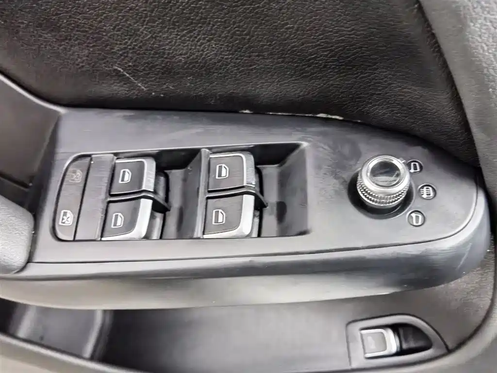 Audi A4L 2013 35 TFSI Automatic Standard фото 9