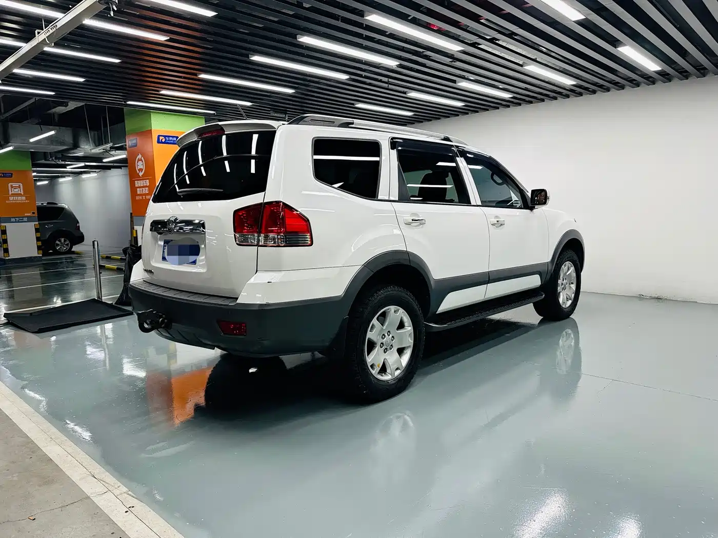 Kia Borego 2015 2015 3.8L Luxury Edition China V
