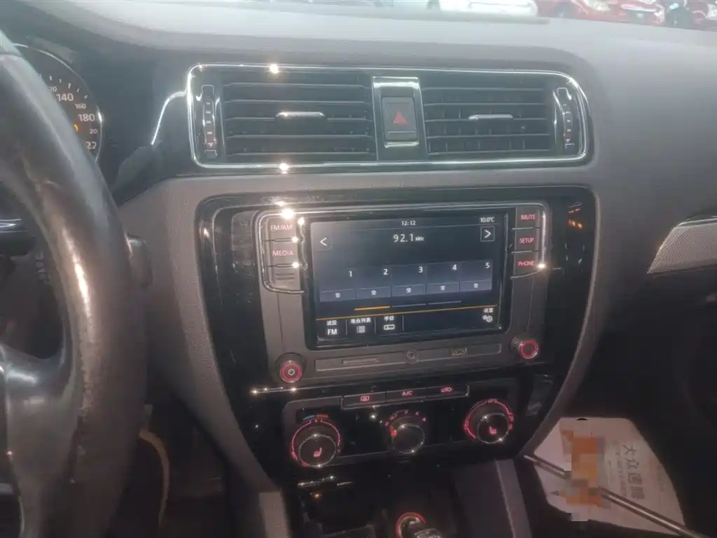 Volkswagen Sagitar 2017 180TSI Auto Exclusive Edition фото 13