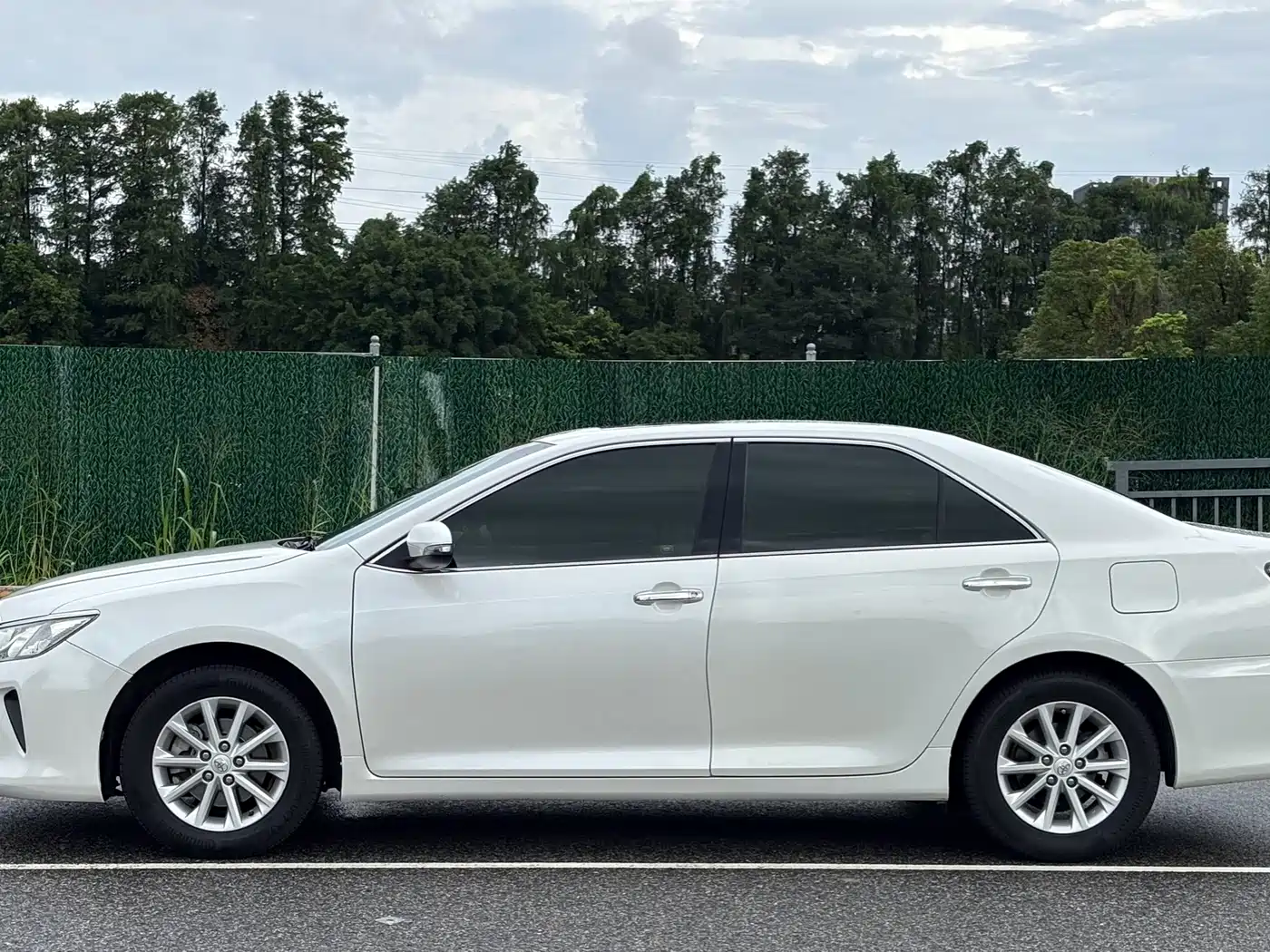 Toyota Camry 2017 2016 2.0G 10th Anniversary Leading Edition