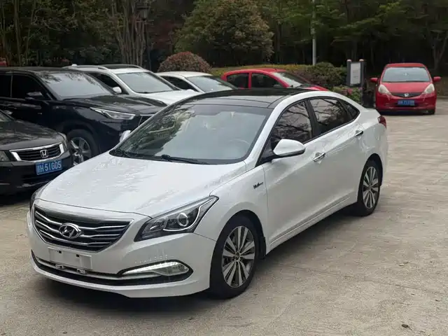 HYUNDAI NAME PICTURE