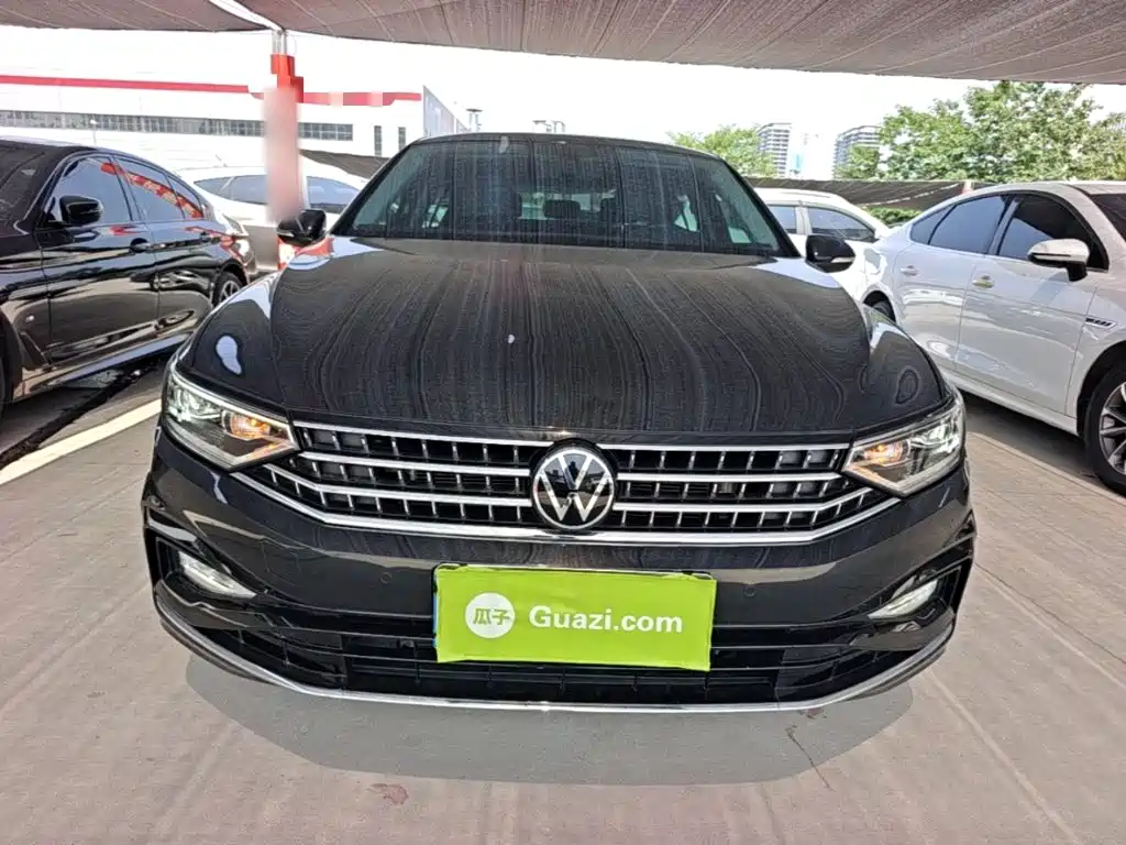 Фото 3 - Volkswagen Magotan
