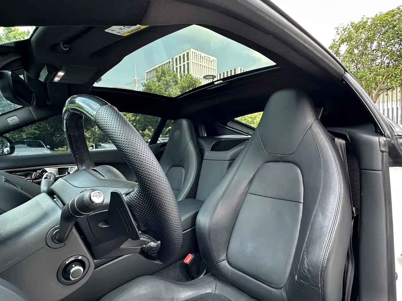 Фото 9 - Jaguar F-TYPE