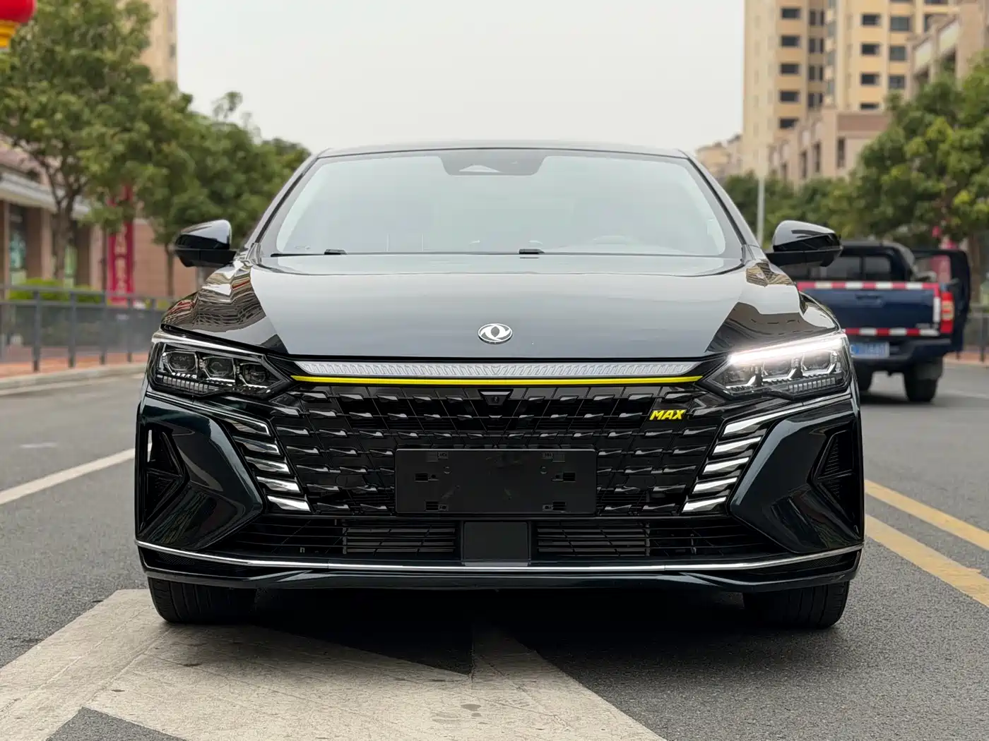 DONGFENG YI HYUN MAX