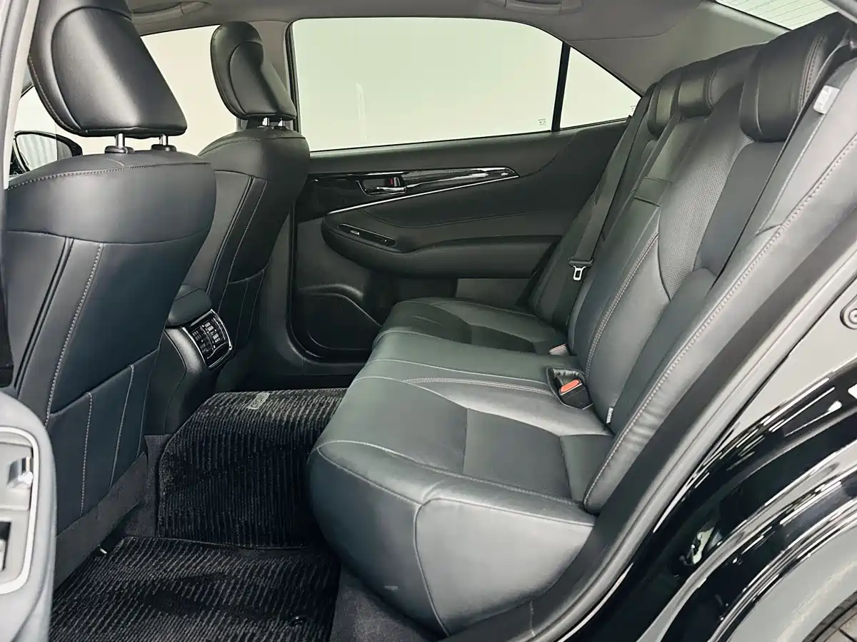 Toyota Crown 2018 2.0T Fashion Edition фото 8