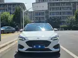 Фото 2 - Ford Focus