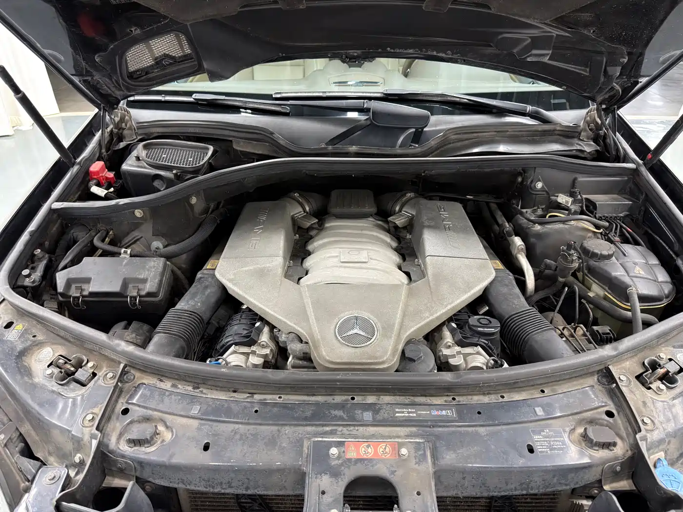 Mercedes-Benz M-Class AMG 2011 AMG ML 63 фото 20