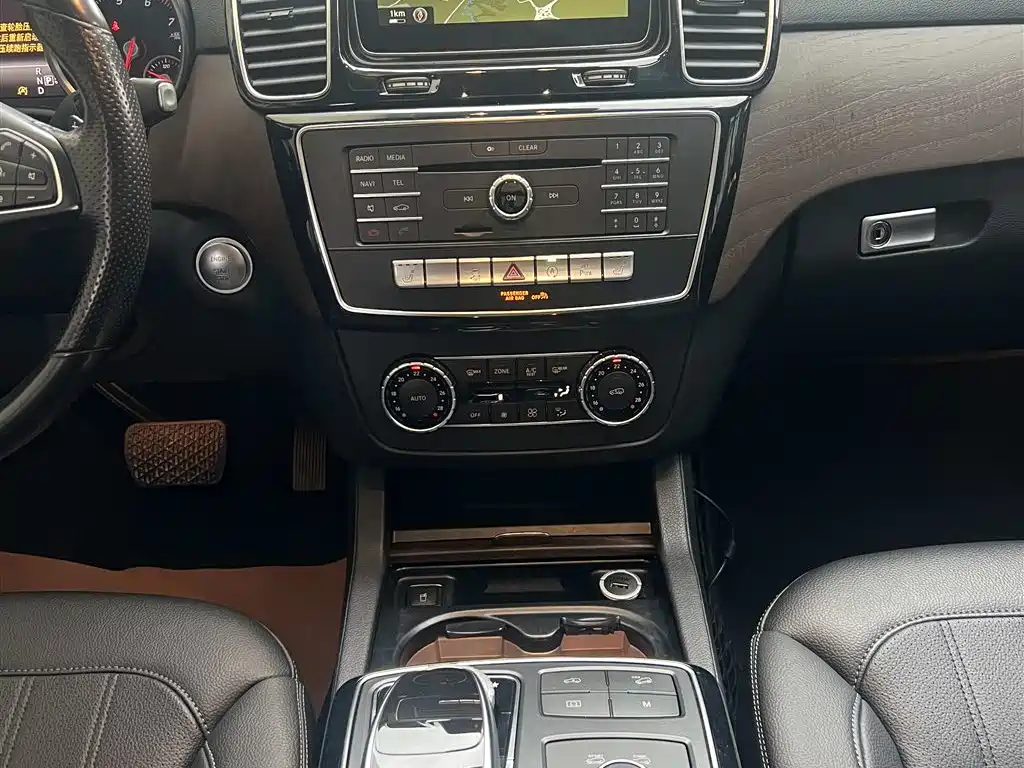 Mercedes-Benz GLE 2016 GLE 400 4MATIC фото 12