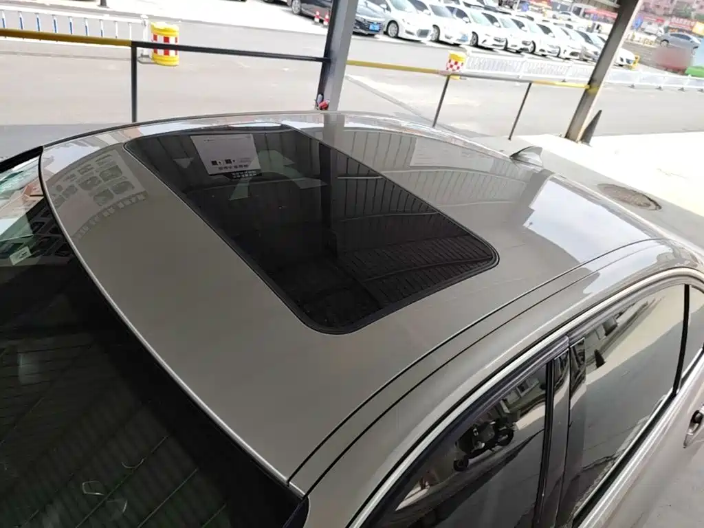 Photo 19 - BMW 3 Series