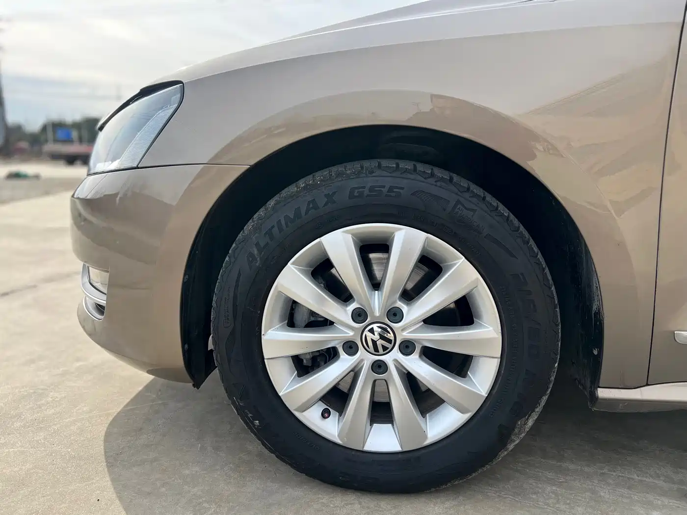 Volkswagen Passat 2014 1.8TSI DSG Luxury Edition фото 12