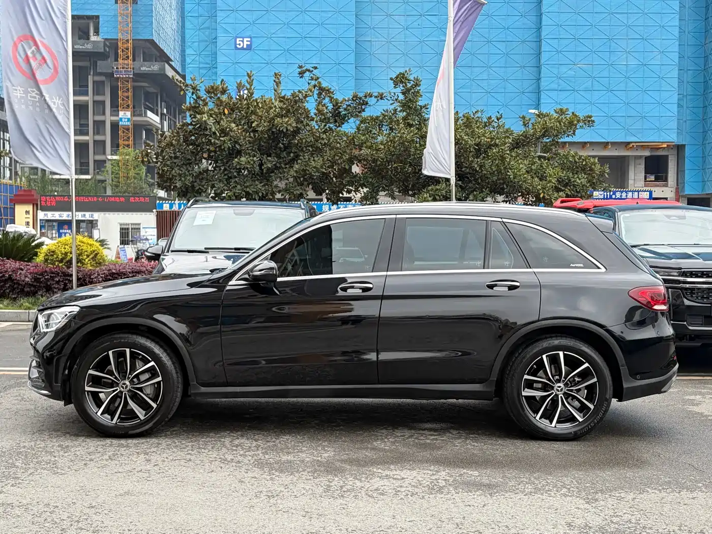 Mercedes-Benz GLC 2022 Facelift GLC 260 L 4MATIC Luxury Model фото 5