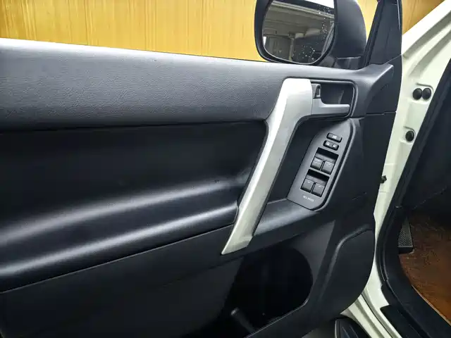 Toyota Prado 2019 3.5L Automatic TX-L Zunxiang Edition with Rear-mounted Spare Tire — фото 5