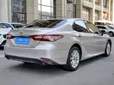 Фото 6 - Toyota Camry