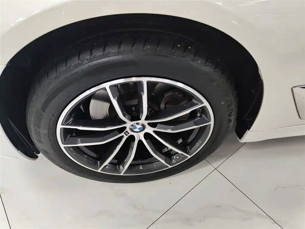 BMW 5 Series 2022 Model Second Facelift 525Li M Sport Package фото 23
