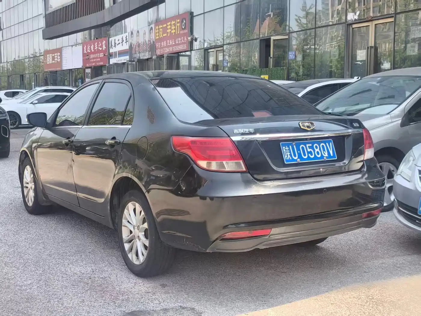 Фото 5 - Geely Vision