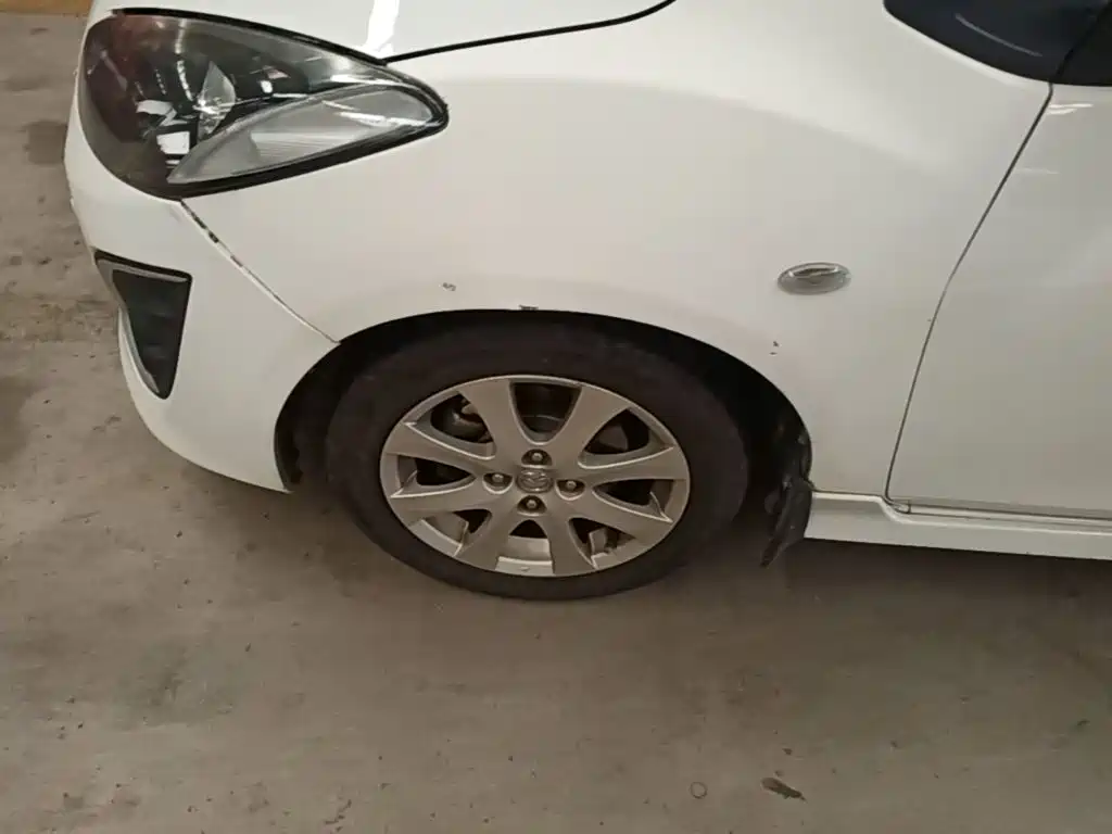 Mazda 2 2015 2012 Hatchback Dynamic 1.5L Automatic Value Edition