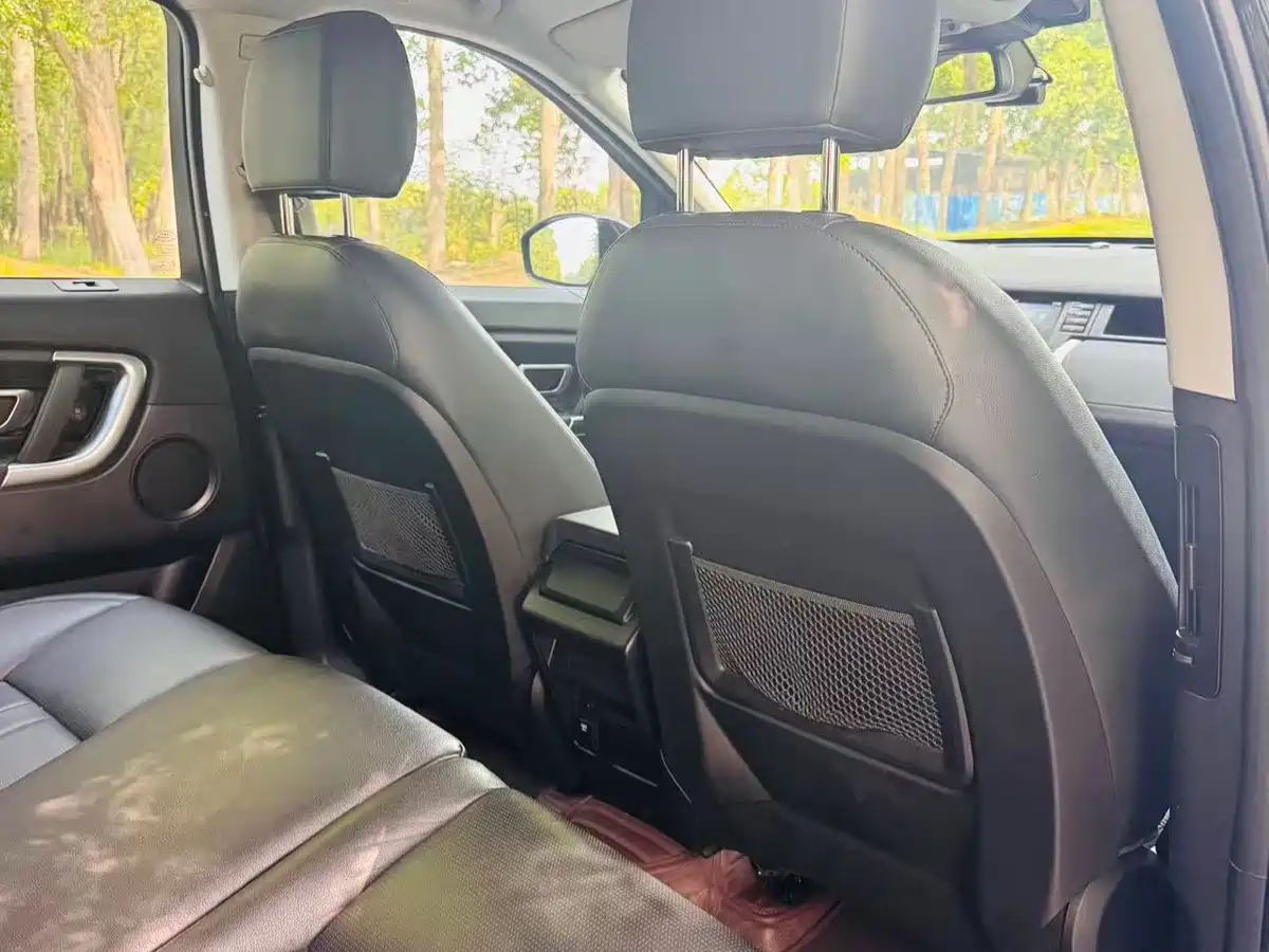 Land Rover Discovery Sport 2018 240PS SE Edition фото 13