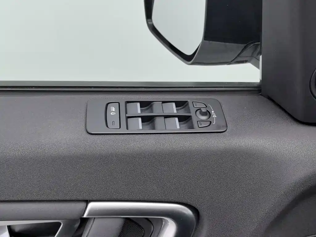 Фото 9 - Land Rover Discovery Sport