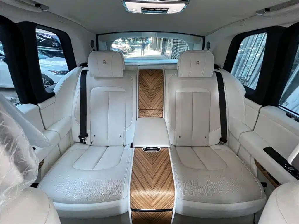 Rolls-Royce Cullinan 2024 4-Seater фото 24