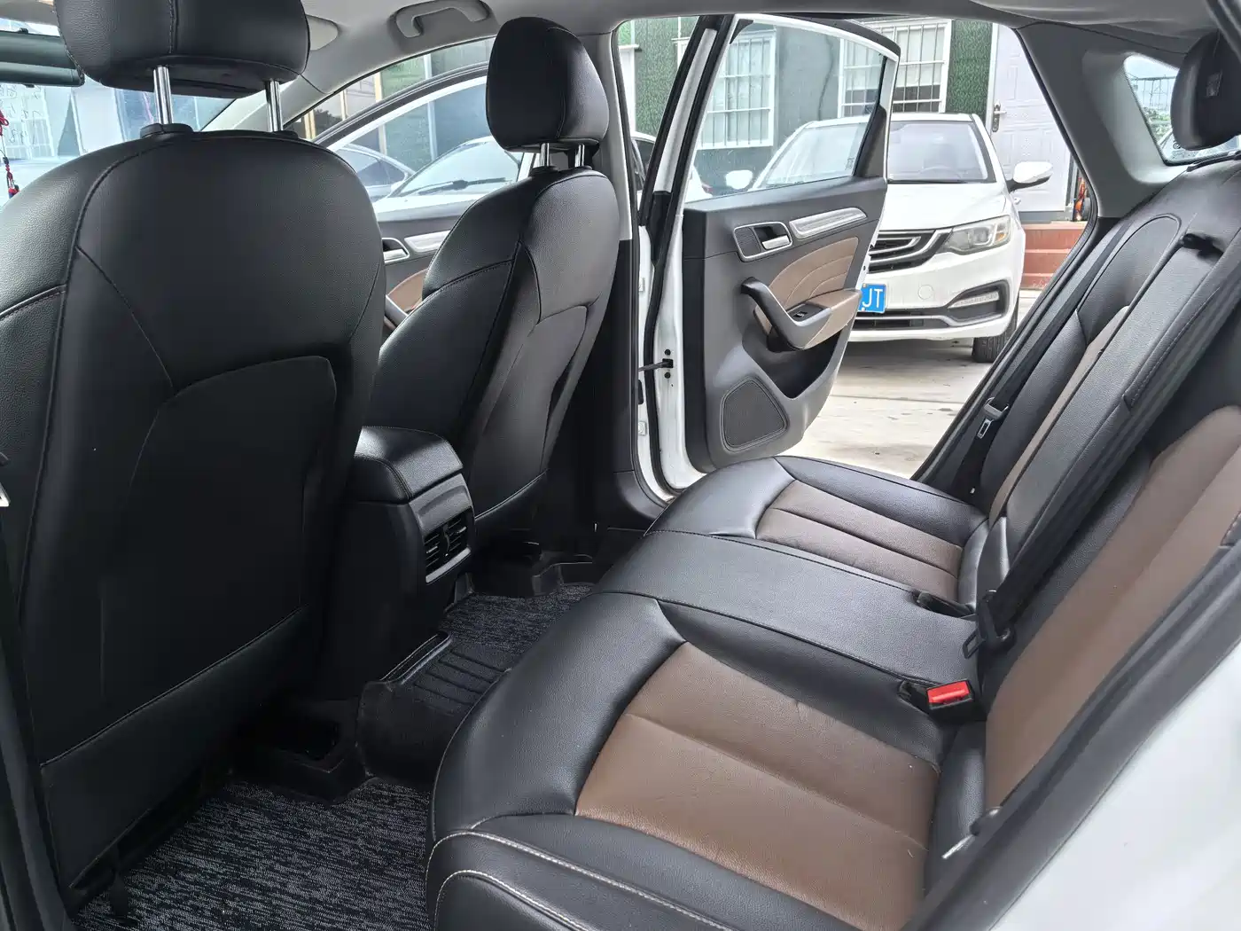 Roewe i6 2017 2017 20T Auto Internet Smart Enjoy Edition