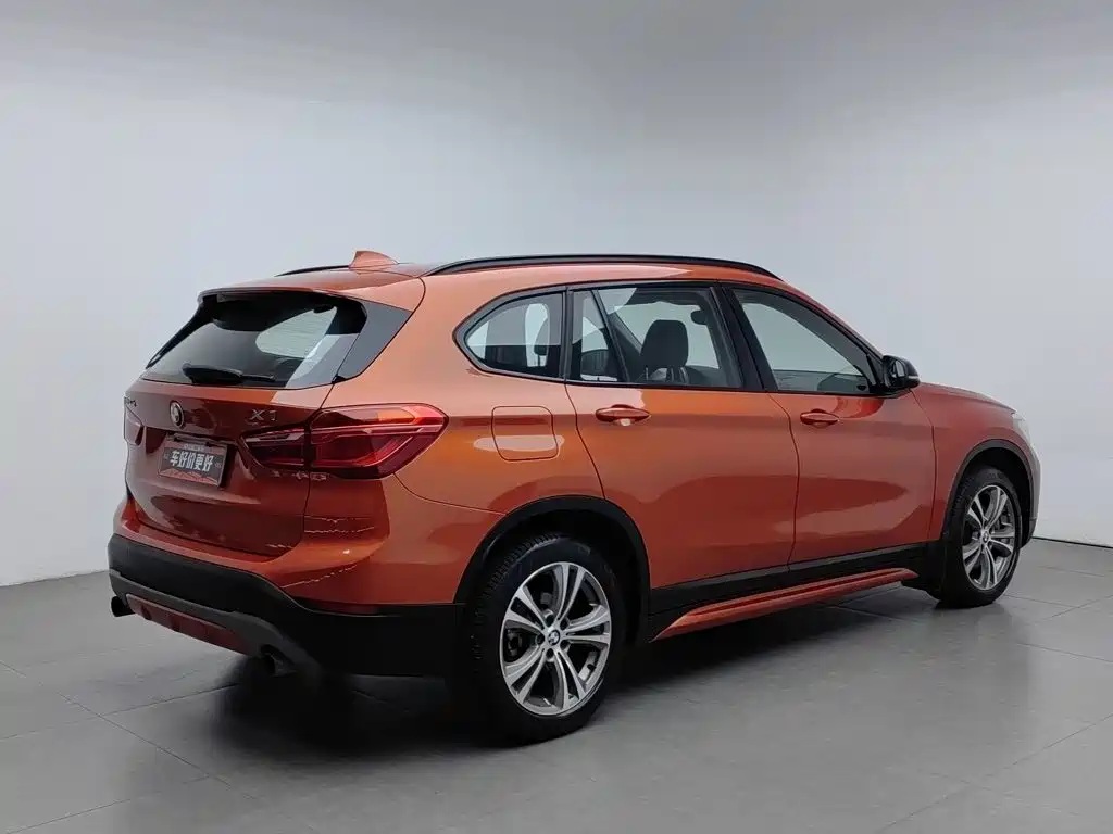 Фото 2 - BMW X1