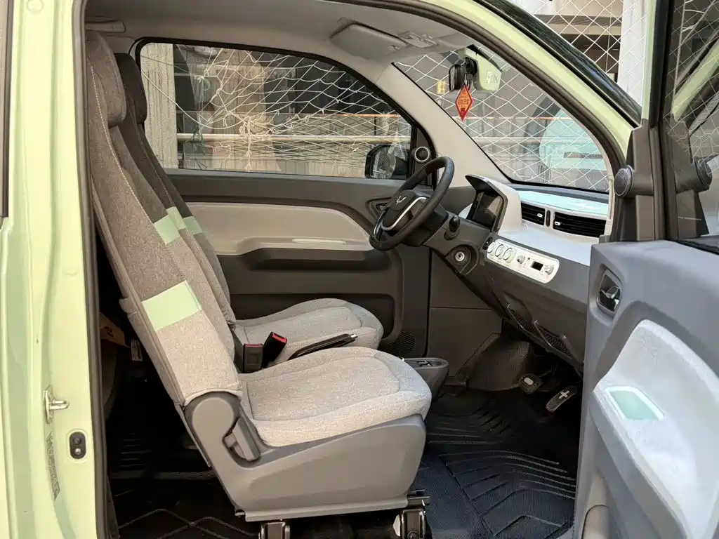 Фото 9 - Wuling Motors Hongguang MINIEV