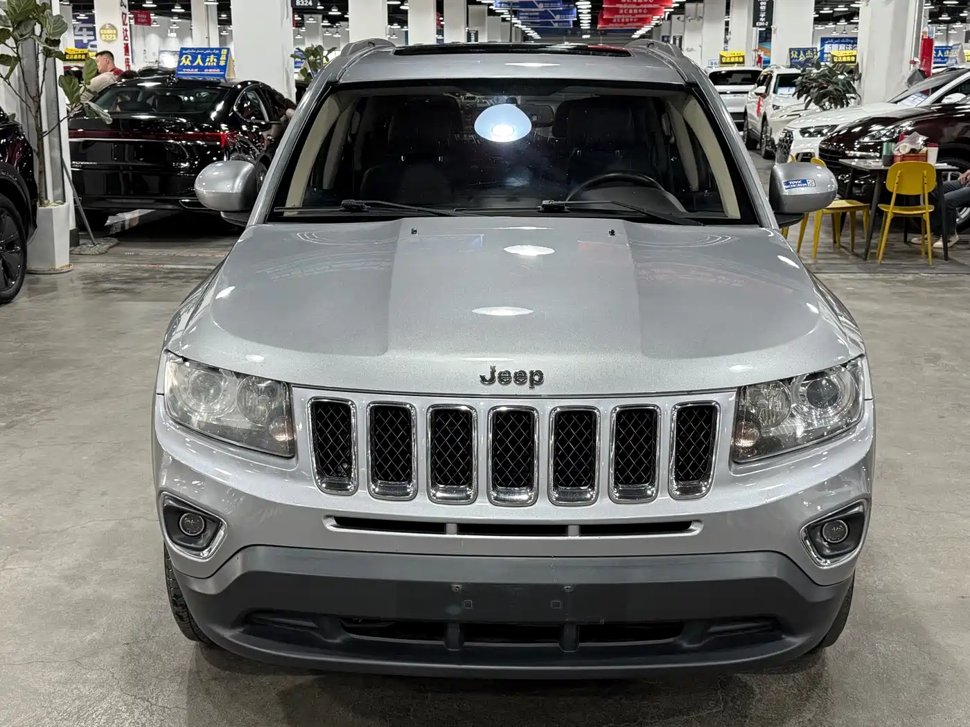 Jeep Compass (Import) 2014 2014 Facelift 2.4L 4WD Comfort Edition