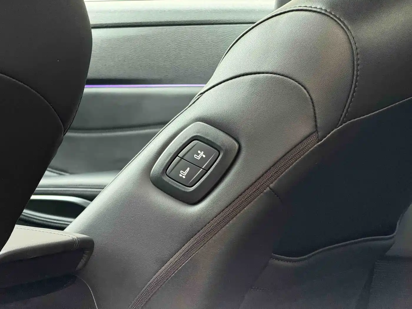 Toyota Avalon 2019 2.0L XLE Premium Edition (China VI) фото 12