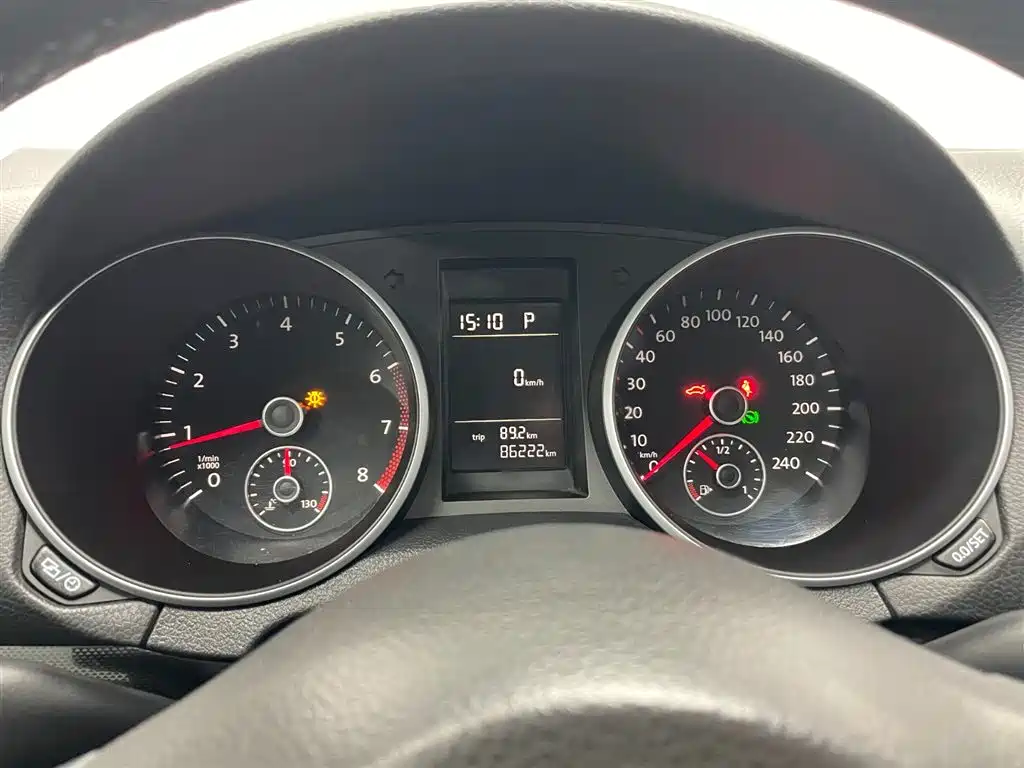 Volkswagen Golf 2012 1.6 Automatic Comfort Type фото 20