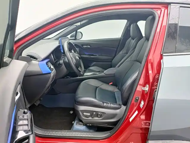 Toyota C-HR 2021 2020 Model 2.0L Leading