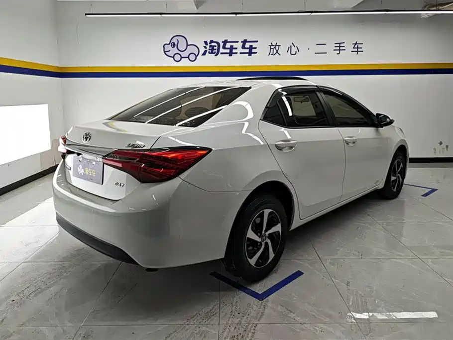 Toyota Levin 2017 Facelift 185T CVT Elite (China V) фото 3