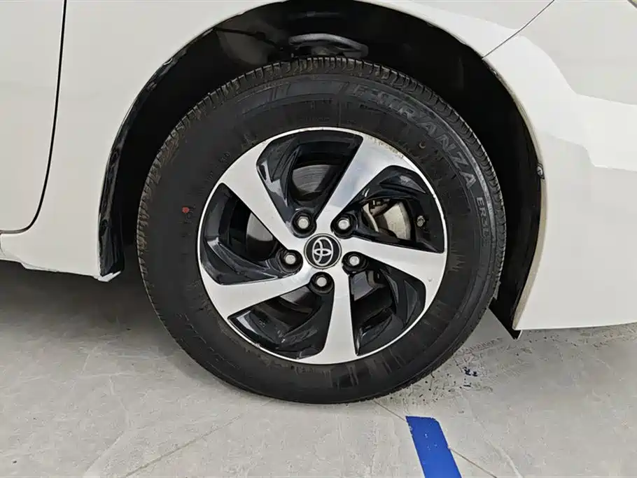 Toyota Levin 2017 Facelift 185T CVT Elite (China V) фото 6