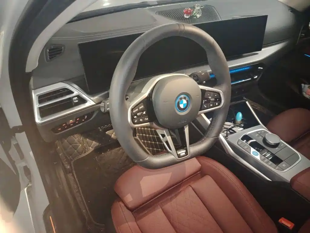 BMW i3 2025 2025 eDrive 35 L