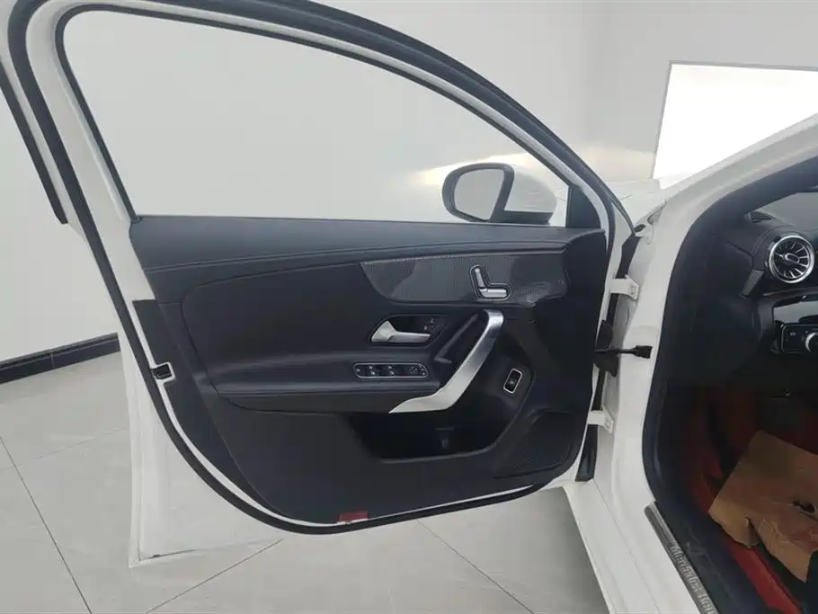 Mercedes-Benz A-Class 2020 Facelift A 200 L Sport Sedan Fashion фото 7