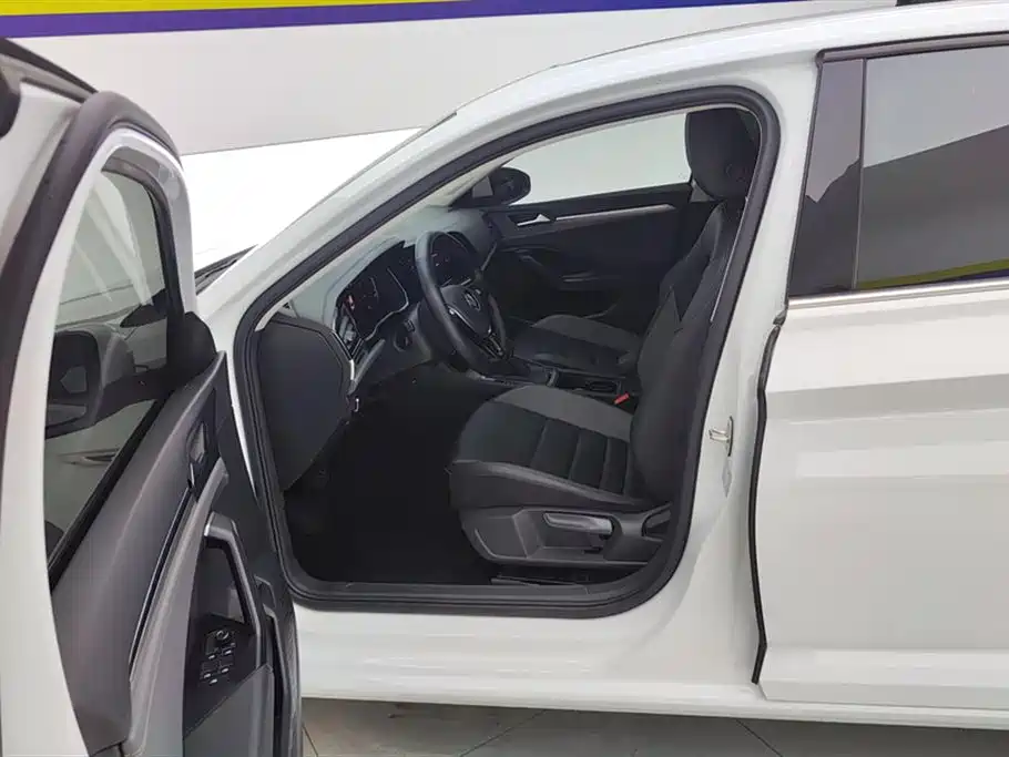Volkswagen Sagitar 2022 280TSI DSG Surpassing Edition фото 9