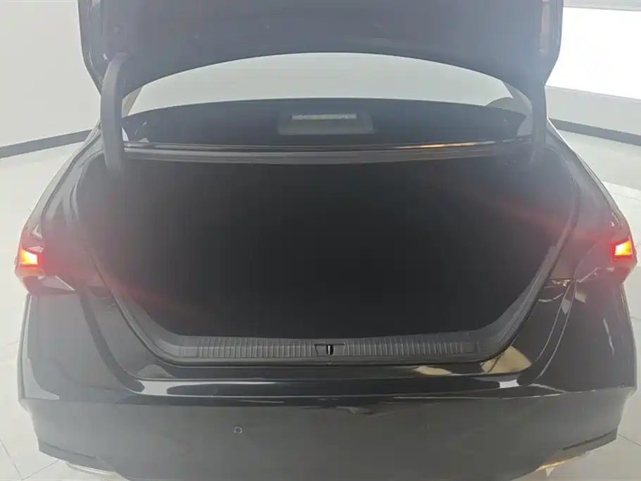 Toyota Avalon 2019 2.0L Progressive Edition (China VI) фото 4