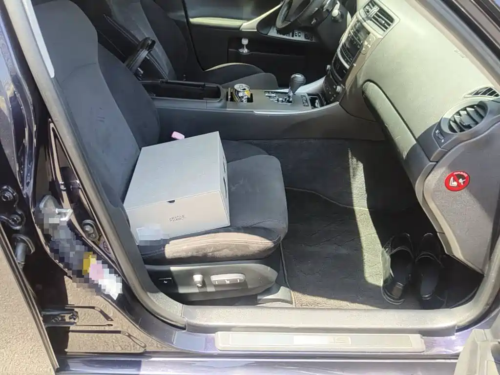 Lexus IS 2010 2009 300