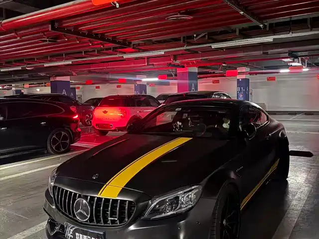 MERCEDES-BENZ C CLASS AMG