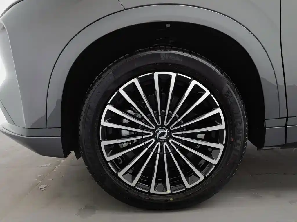 Dongfeng Aeolus L8 2026 2025 Plug-in Hybrid