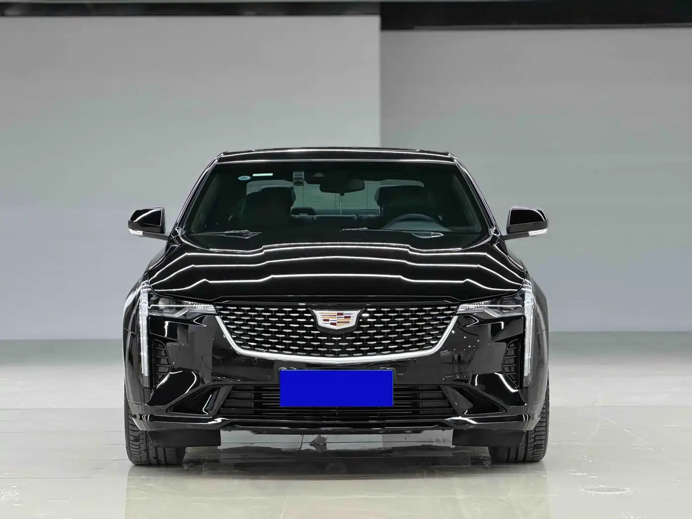 Cadillac CT4 2024 2022 28T Luxury Model