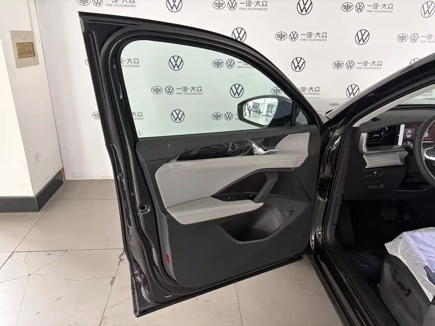 Volkswagen Tayron 2026 Model Tayron L 330TSI 2WD Elite фото 10