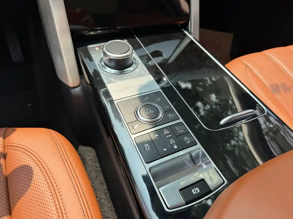 Фото 9 - Land Rover Range Rover