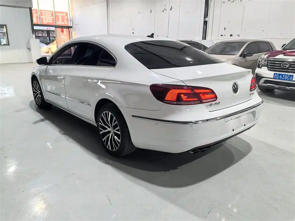Volkswagen FAW-Volkswagen CC 2016 Model 2.0TSI Ultimate фото 6