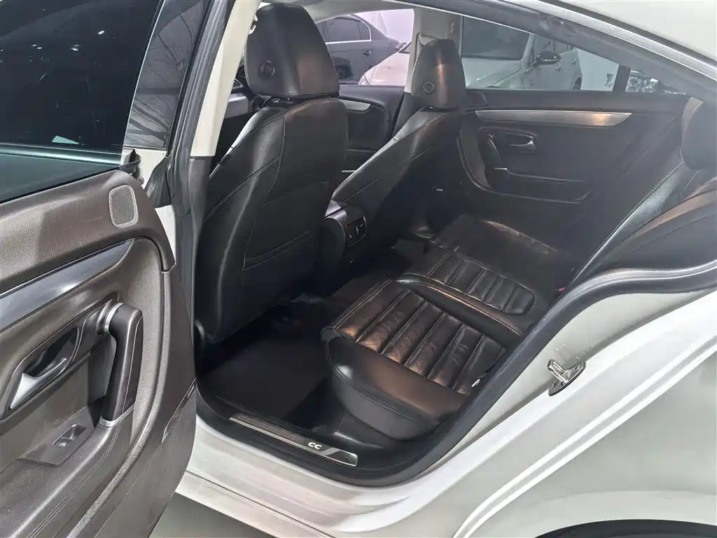 Volkswagen FAW-Volkswagen CC 2016 Model 2.0TSI Ultimate фото 9