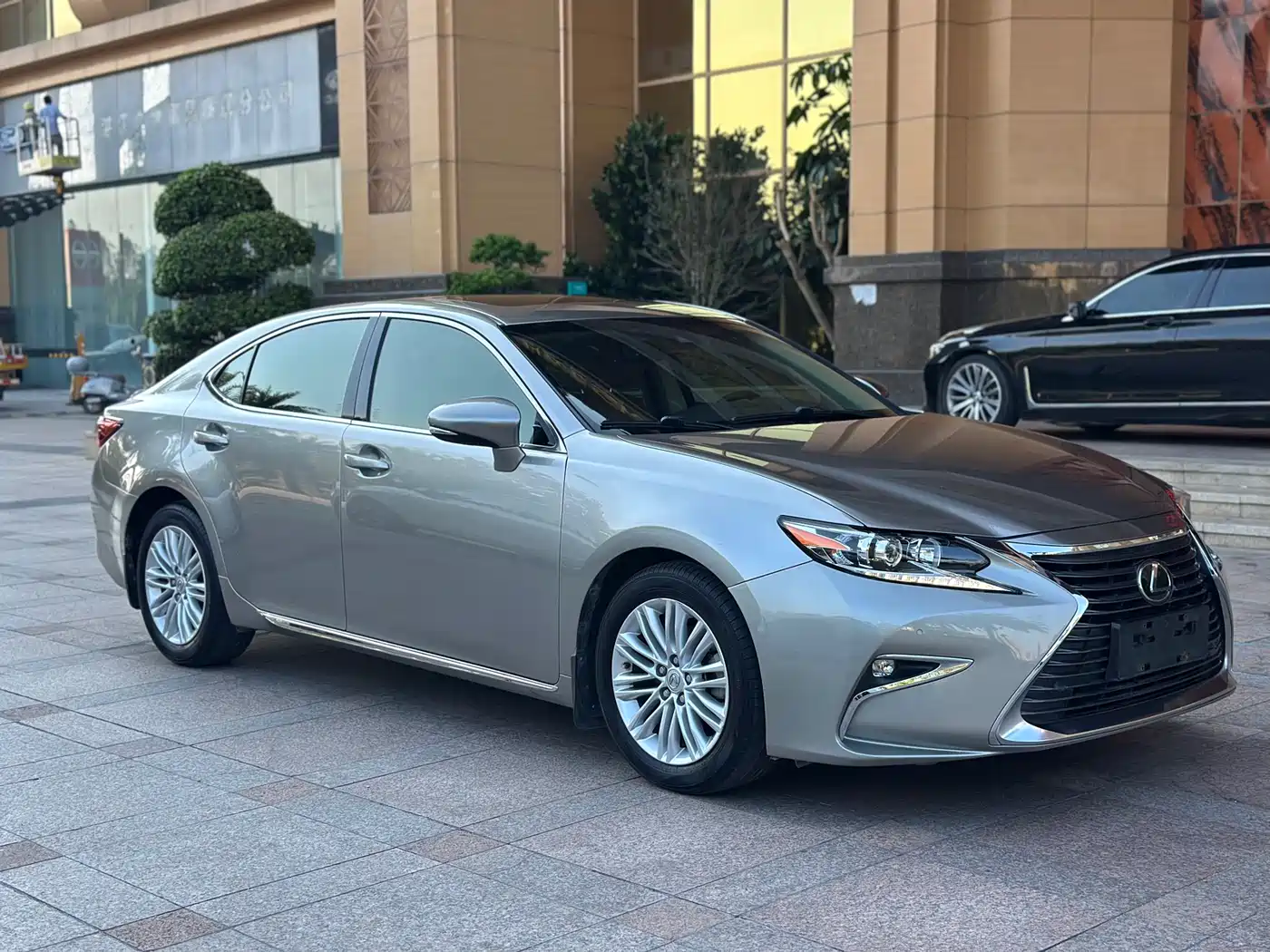 Lexus ES 2015 200 Comfort Edition фото 3