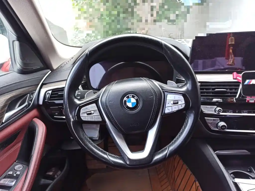 Фото 3 - BMW 5 Series