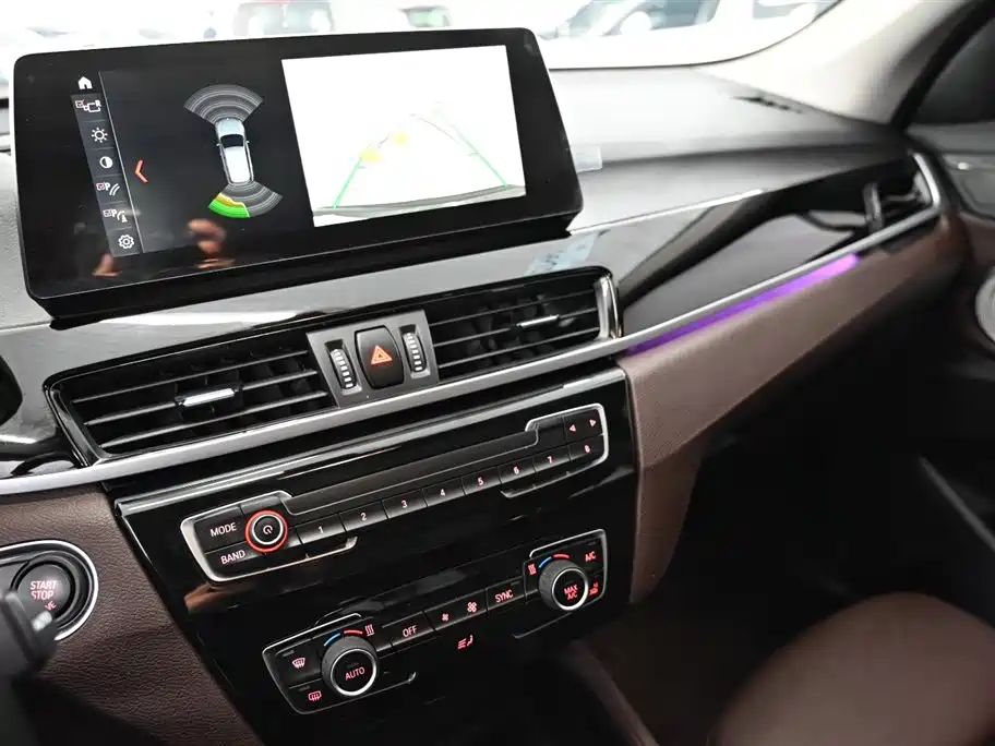 BMW X1 2022 sDrive25Li Leading фото 15