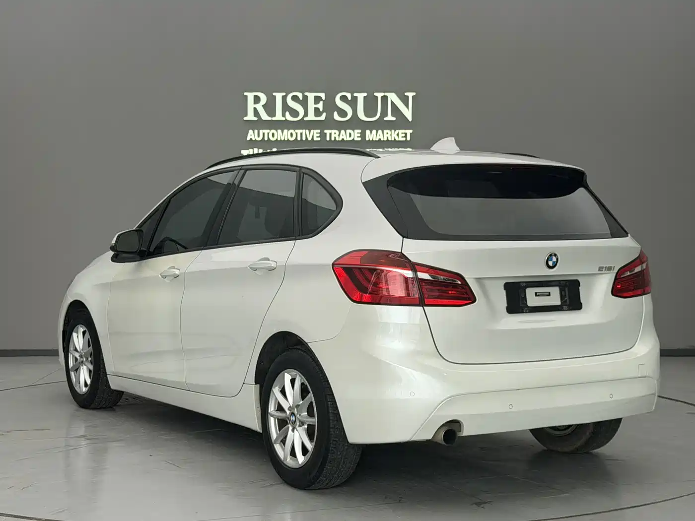 BMW 2 Series Touring 2016 2016 218i Fashion Model
