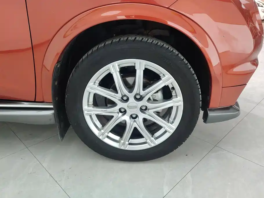 Infiniti ESQ 2018 2014 1.6L Free Edition